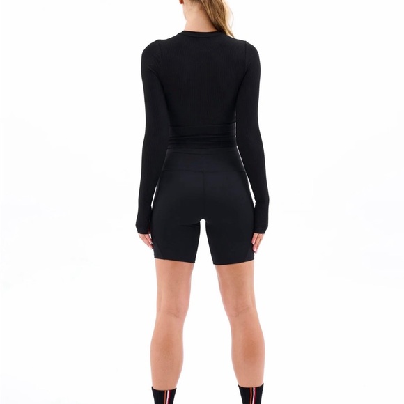 FREE PLAY RIB TEE IN BLACK - Picture 3 of 4